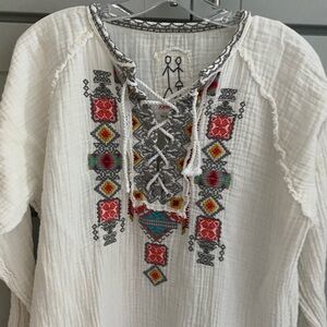 Johnny Was White Cotton Gauze Embroidered Top EUC